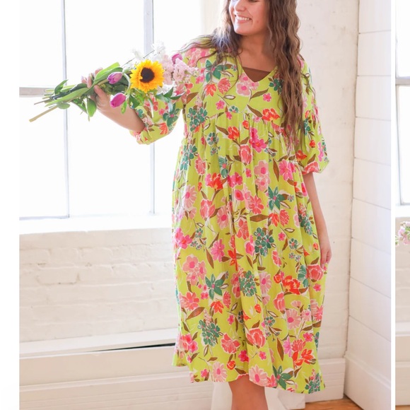 easel Dresses & Skirts - NWT Floral Green Midi Dress
